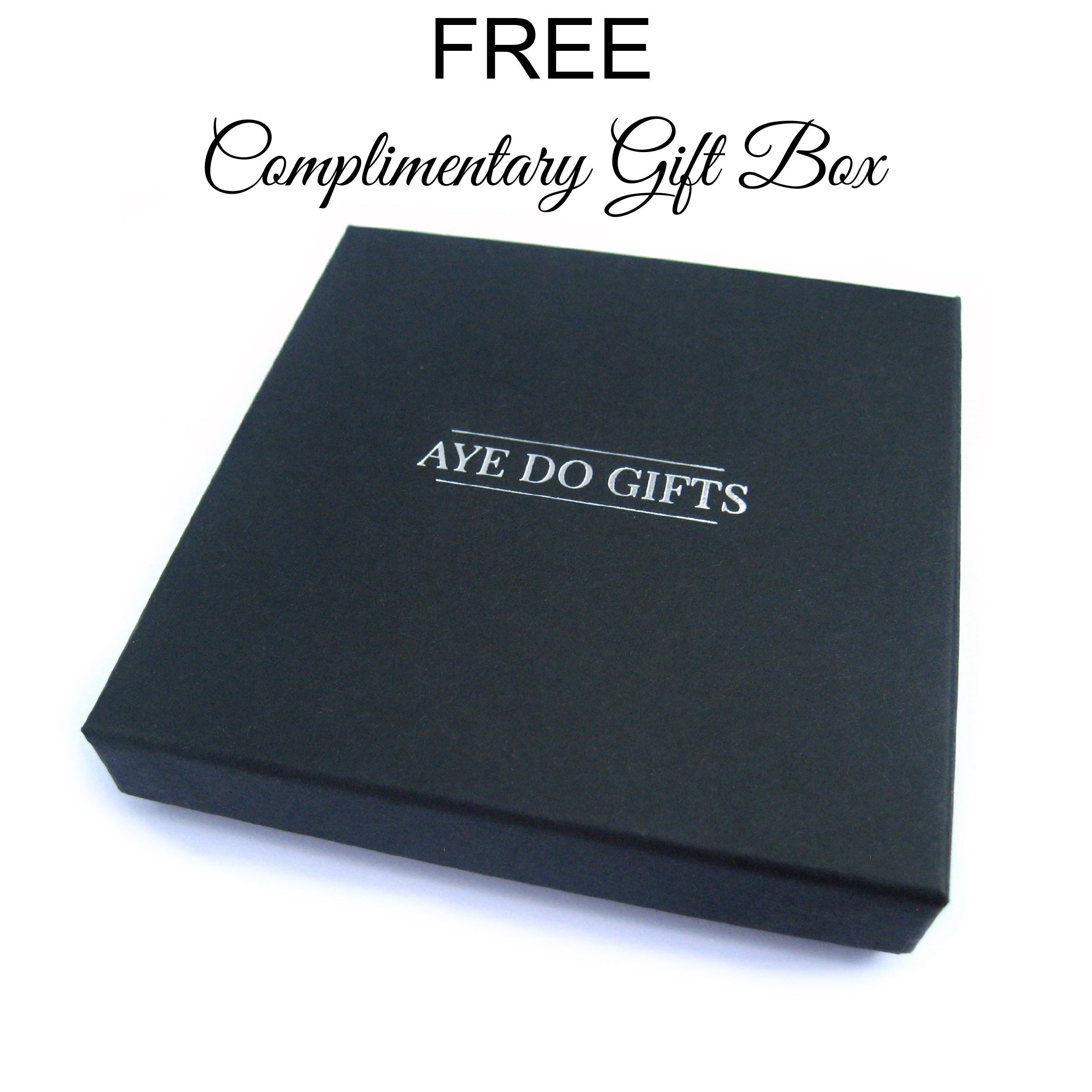 Auntie Gift Card with Heart Charm Bracelet & Gifts Card