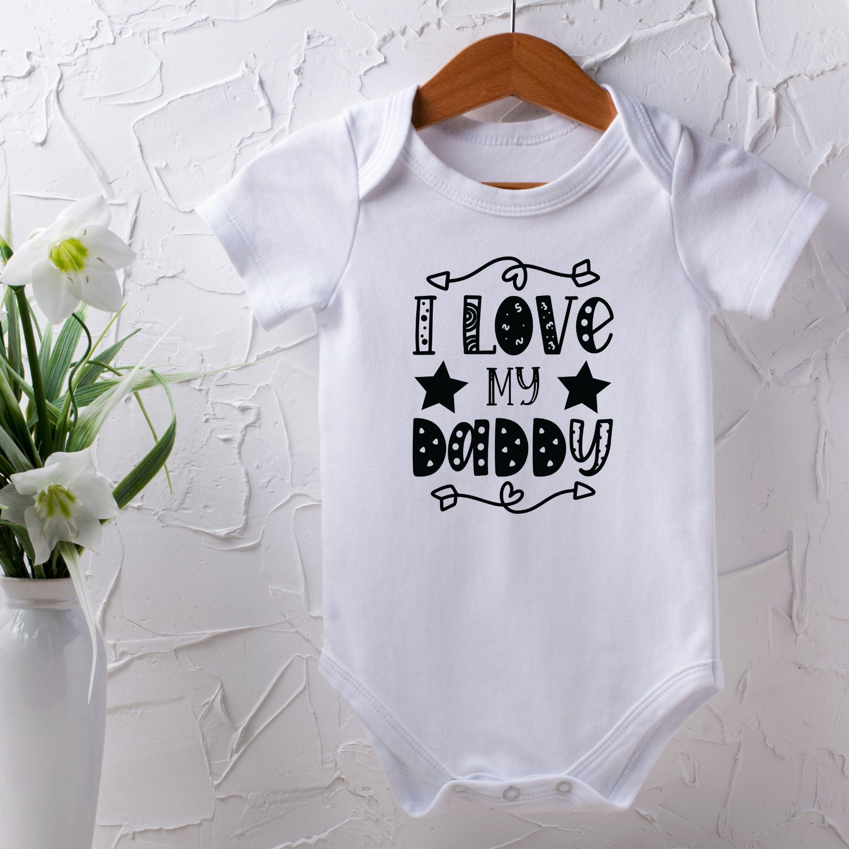 Black & White I Love My Daddy Baby Outfit: Bib, Vest, Baby Grow